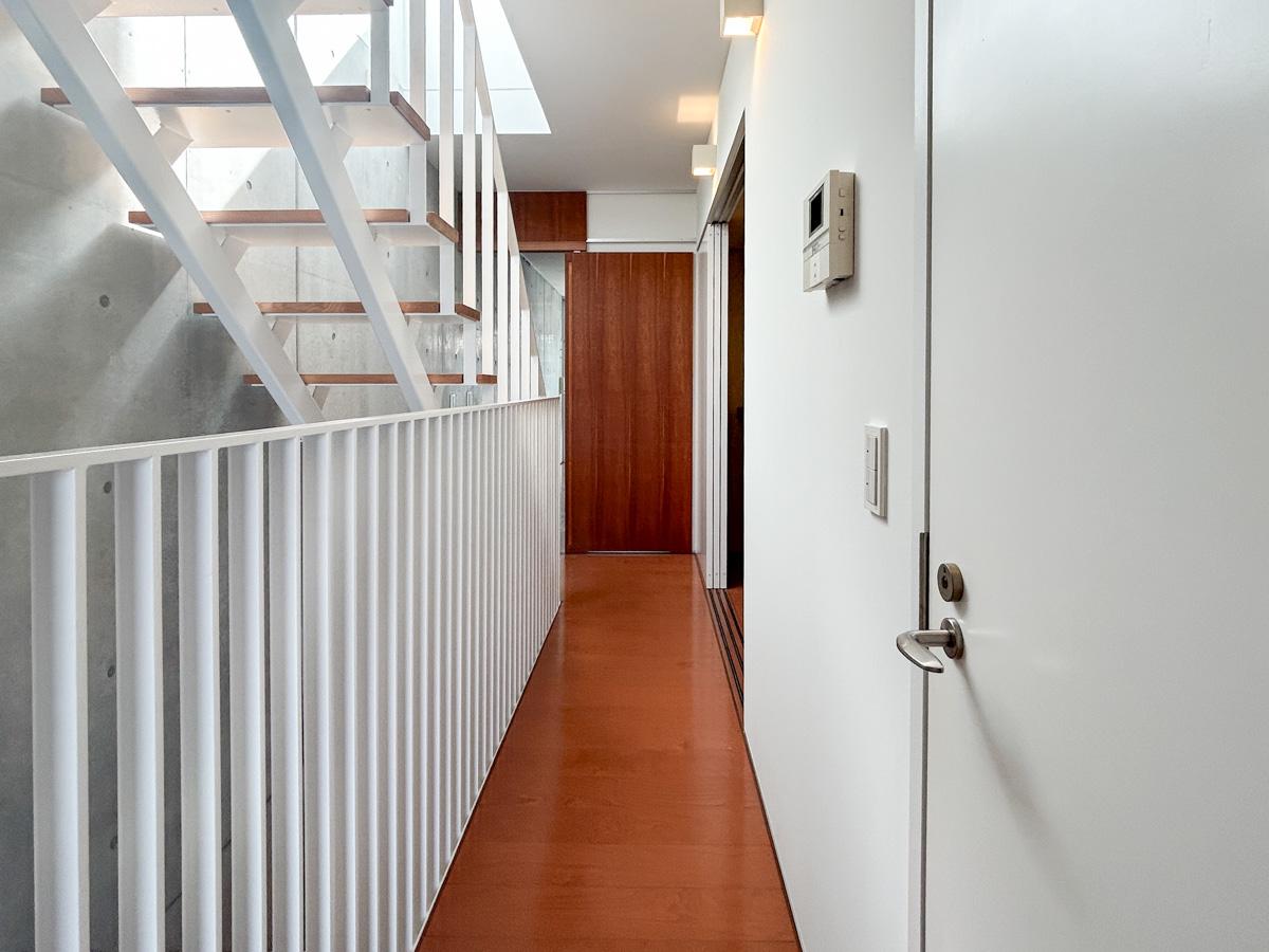 大田区南千束の賃貸物件/上階廊下