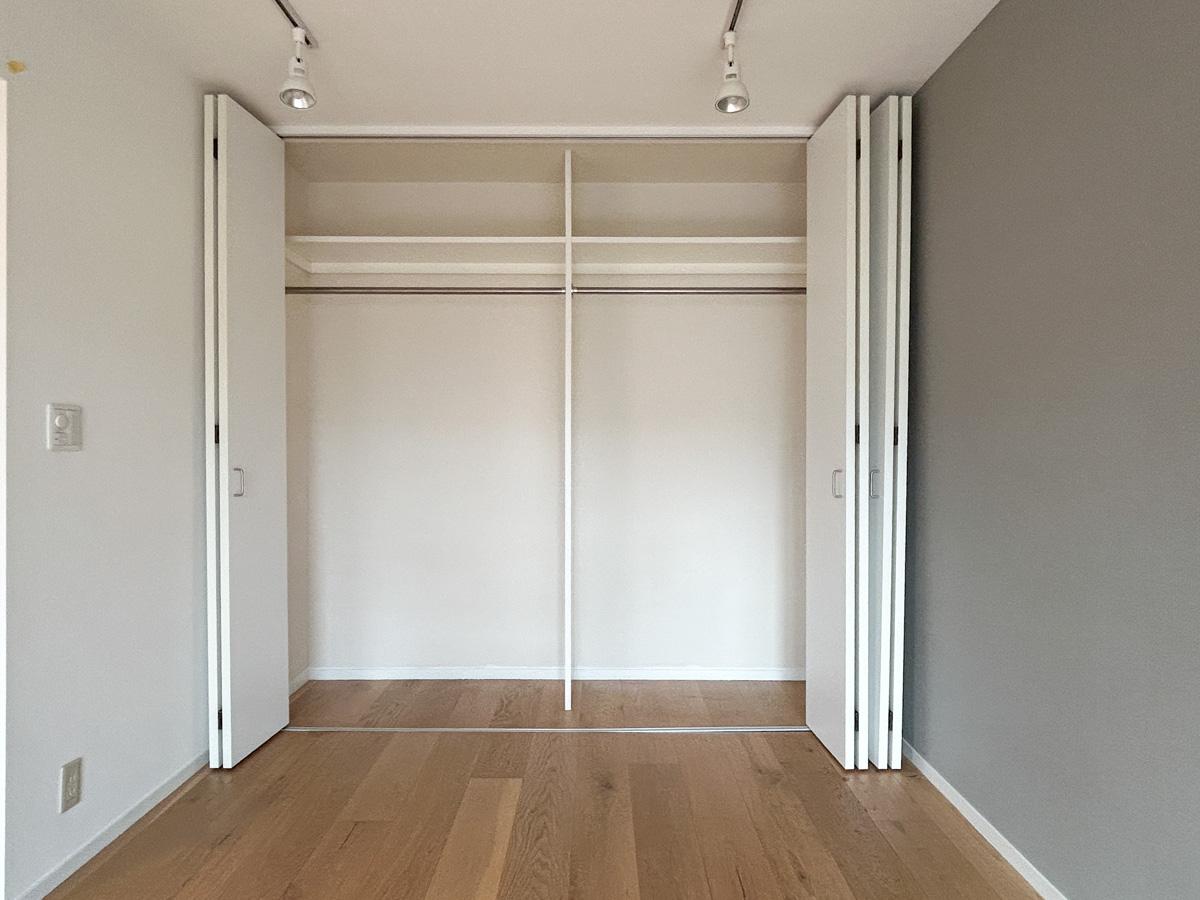 新宿区中落合の賃貸物件/ワイドな収納もついています