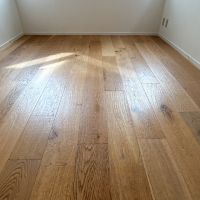 新宿区中落合の賃貸物件/フローリングは優しい色味と質感