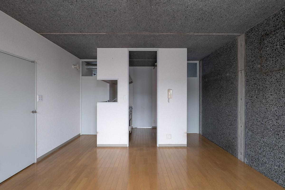 練馬区関町東の賃貸物件/中心の白い箱にはキッチンが配置されています