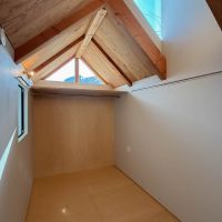 横浜市中区打越の賃貸物件/寝室スペースはの幅は1.8mほど