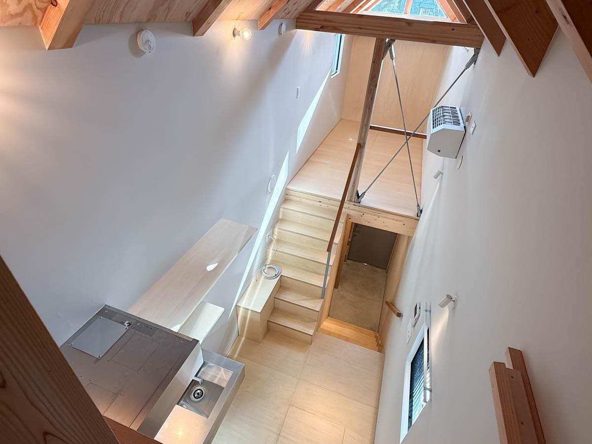 横浜市中区打越の賃貸物件/納戸から部屋全体を見下ろす