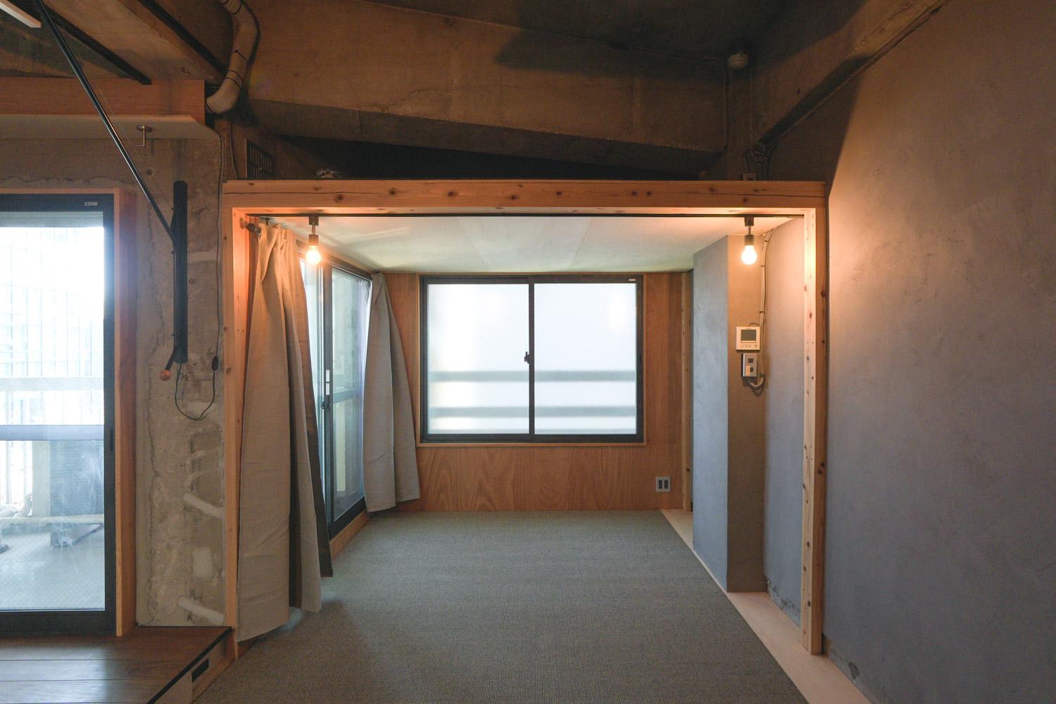 渋谷区神宮前の賃貸物件/控えめの安定した採光。モニター作業の時間が長い、デザイン系の職種などにフィットしそう