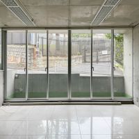 渋谷区神南の賃貸物件/開口部のサッシは借主側で交換も相談可能