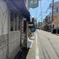 練馬区栄町の賃貸物件/目の前が商店顔。楽しそうなお店がぽつぽつと並び、暮らしにちょうどいい温度で寄り添う商店街です。