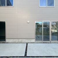 杉並区高井戸東の賃貸物件/1階店舗の前は開けた中庭になっています