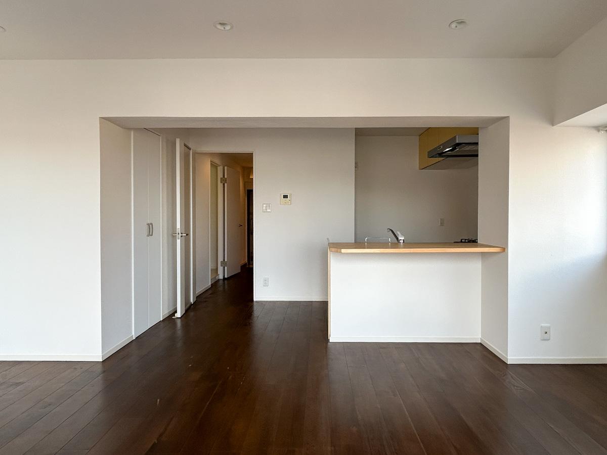 渋谷区神宮前の賃貸物件/リビング別角度から