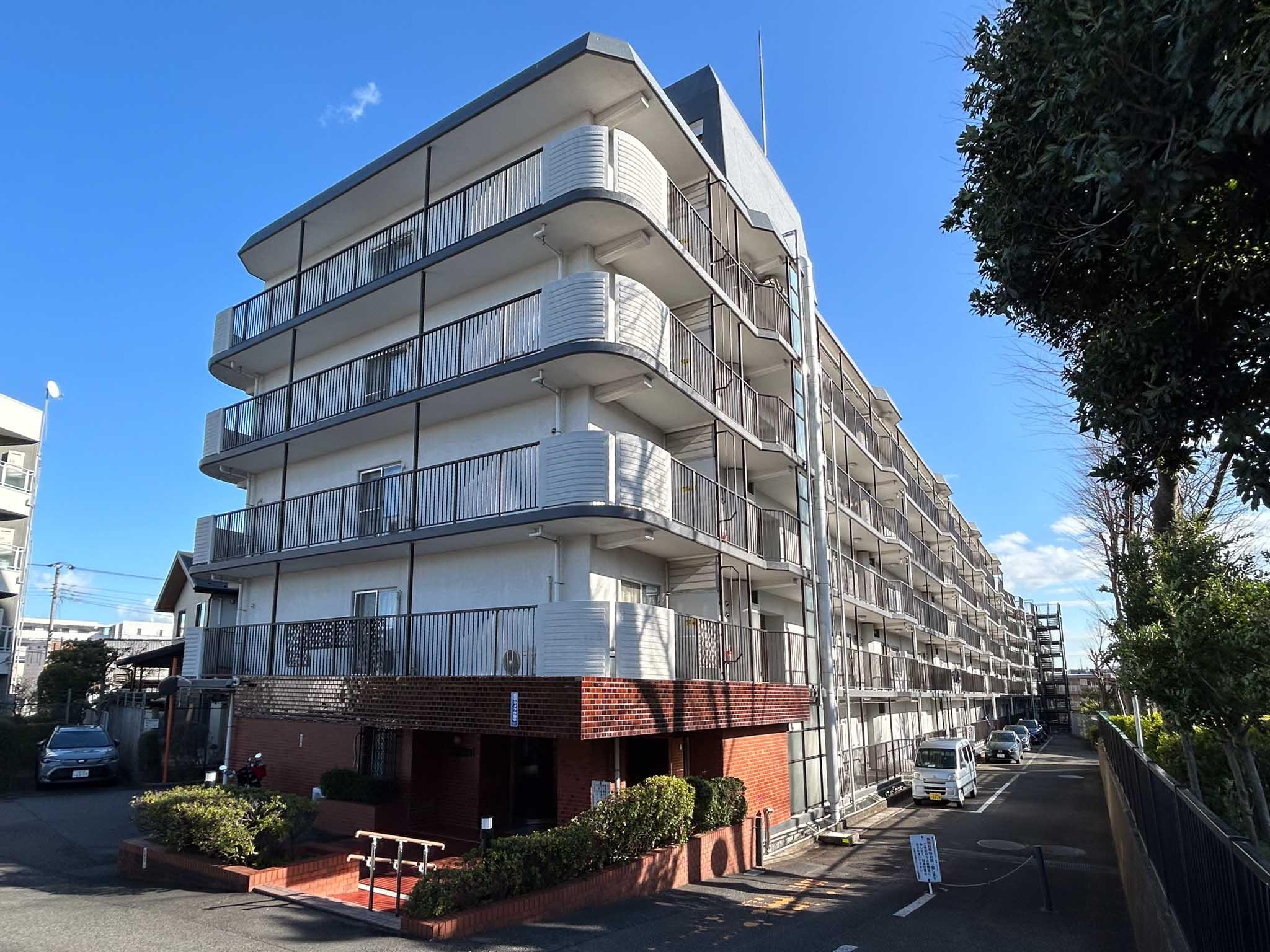 川崎市宮前区有馬の賃貸物件/雰囲気のあるレトロマンション