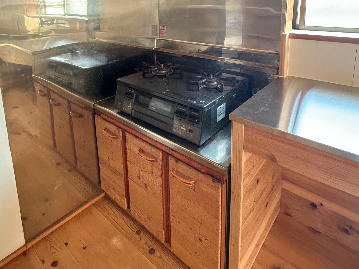 文京区千駄木の賃貸物件/2口のガスコンロ