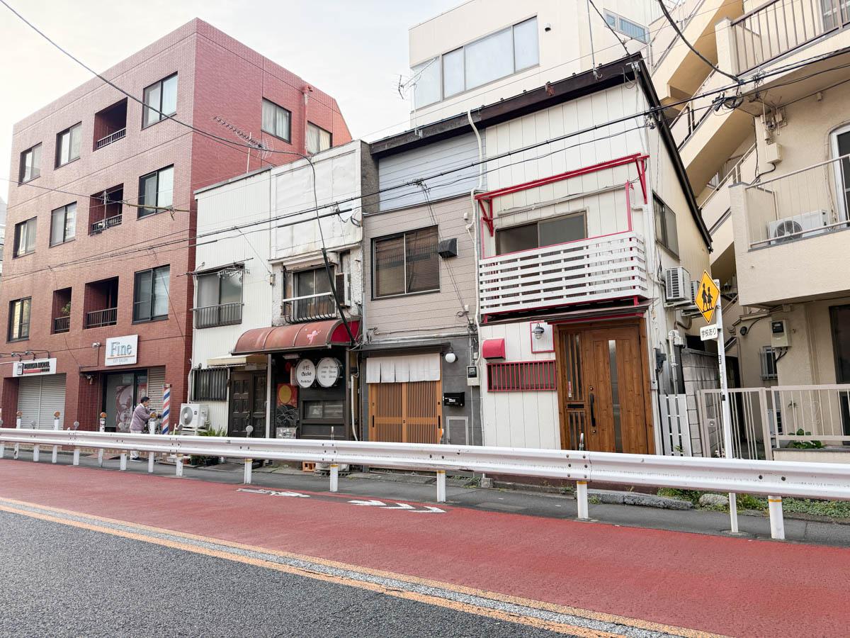 中野区中野の賃貸物件/4連長屋の右端の区画