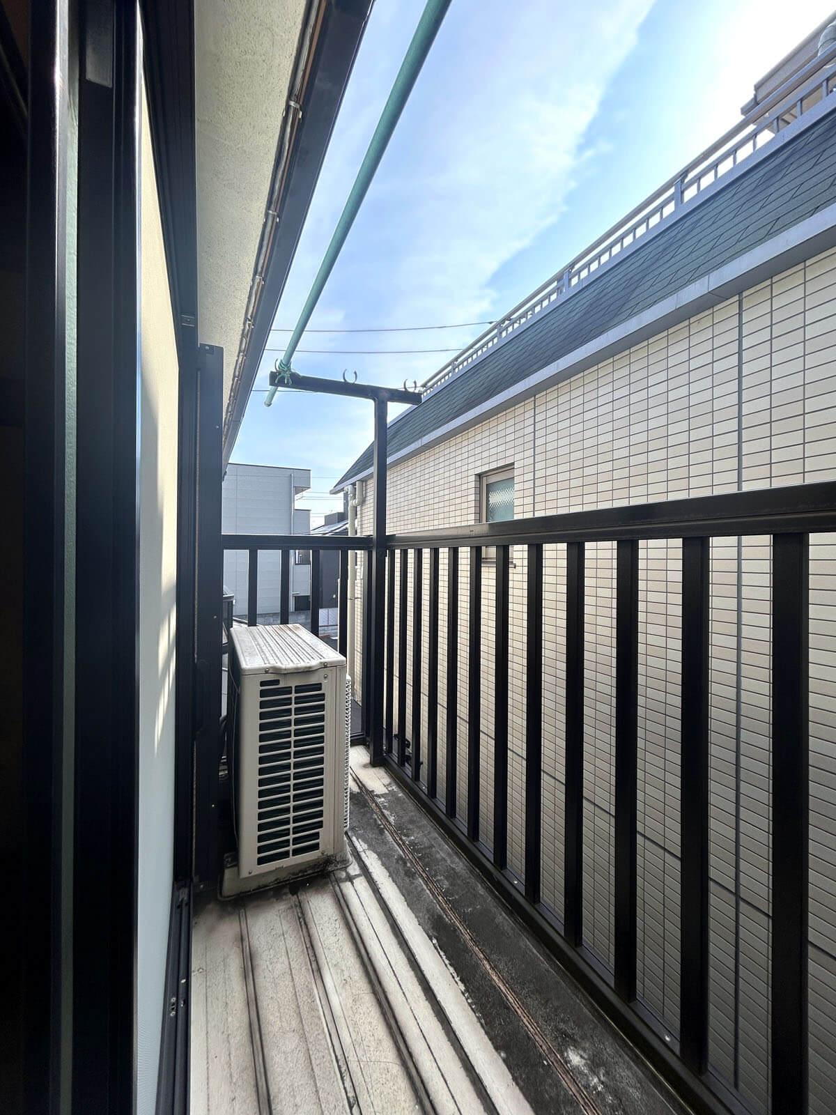 大田区大森中の賃貸物件/2F：寛ぐ広さはないけれど、洗濯物を干す分には過不足なさそう