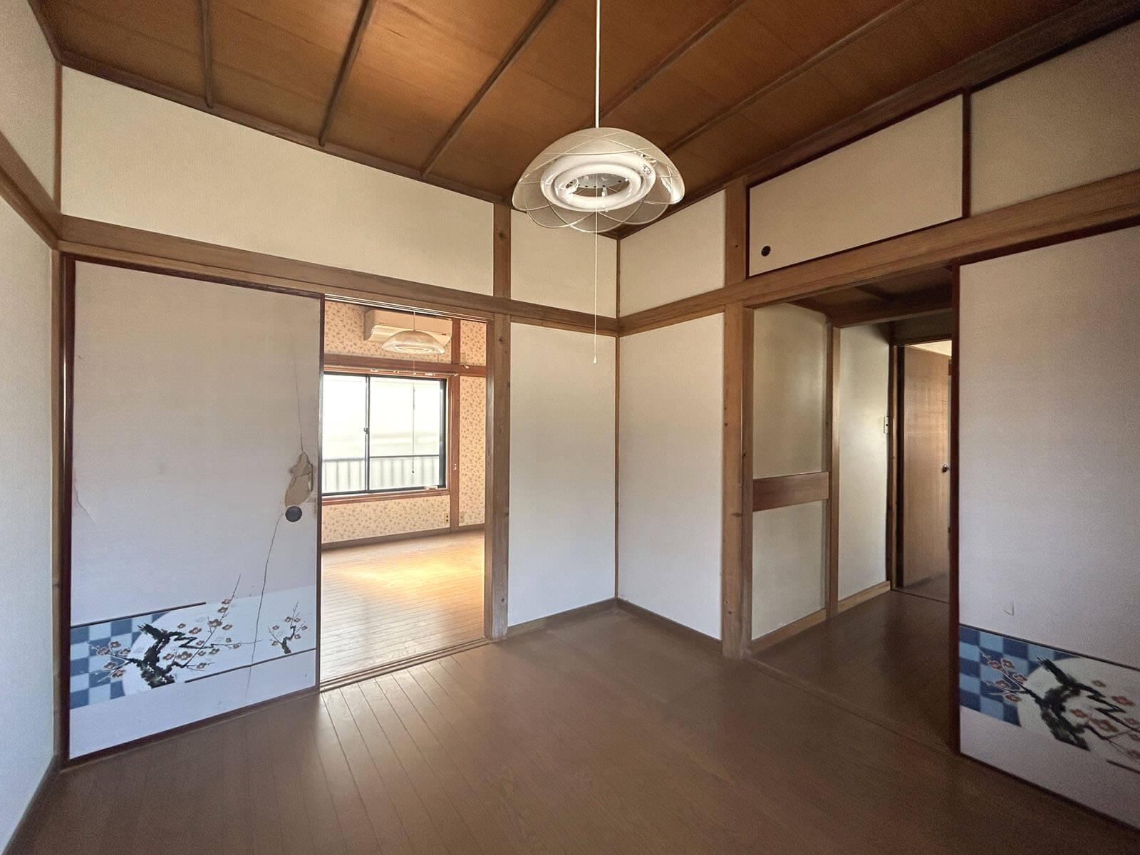 大田区大森中の賃貸物件/2F：2間続きの洋室エリア、奥はしっかり個室感あり