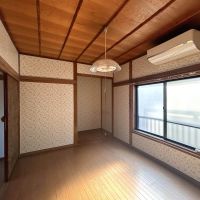 大田区大森中の賃貸物件/2F：南向きの明るい部屋、床の間があった和室を途中から洋室に