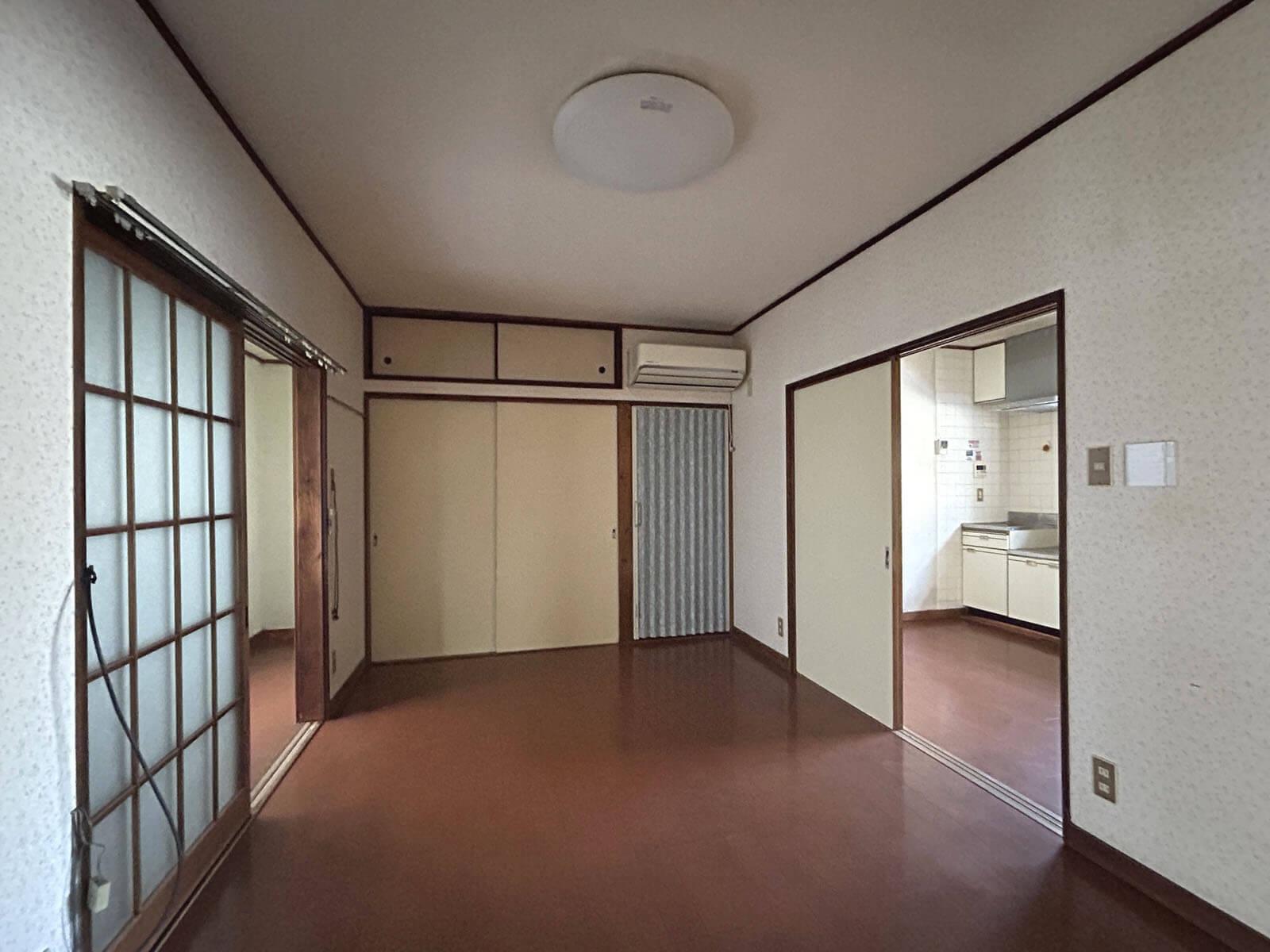 大田区大森中の賃貸物件/1F：和室の奥には洋室と収納があり、となりがキッチンに