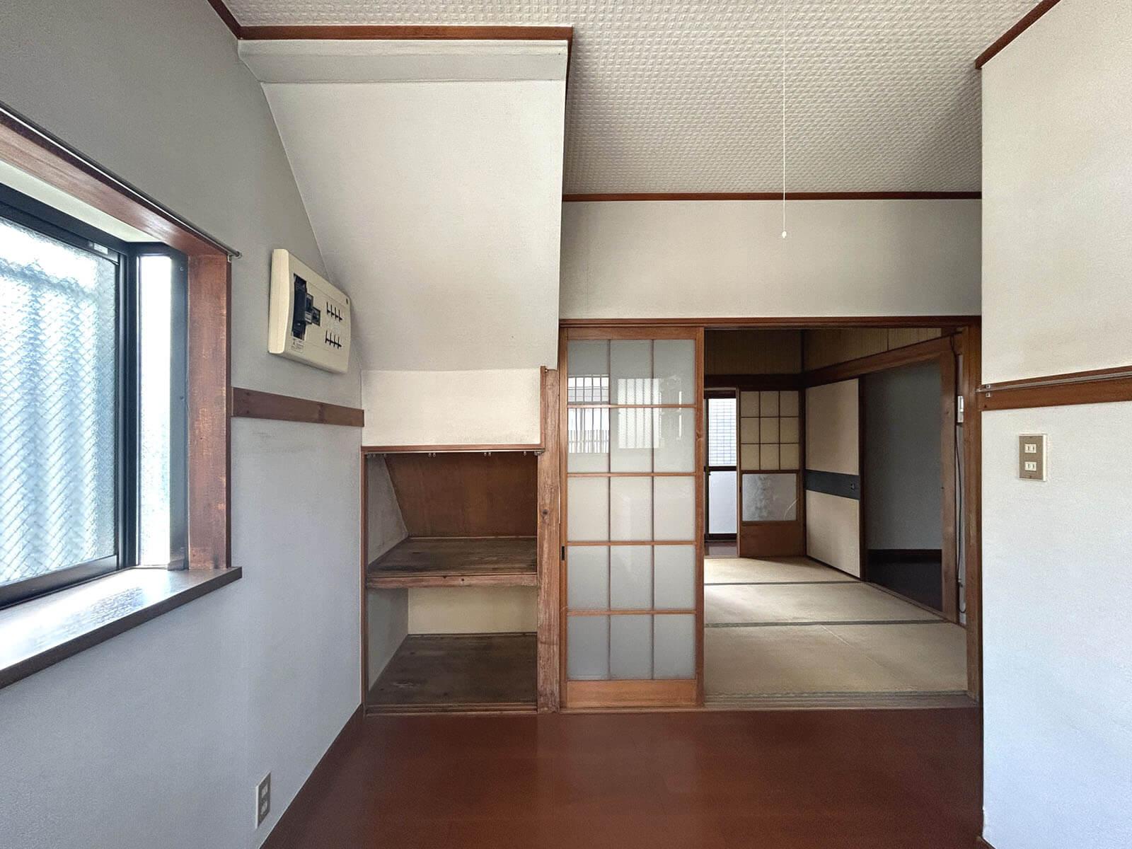 大田区大森中の賃貸物件/1F：階段下から和室に戻れば1Fをぐるりと一周