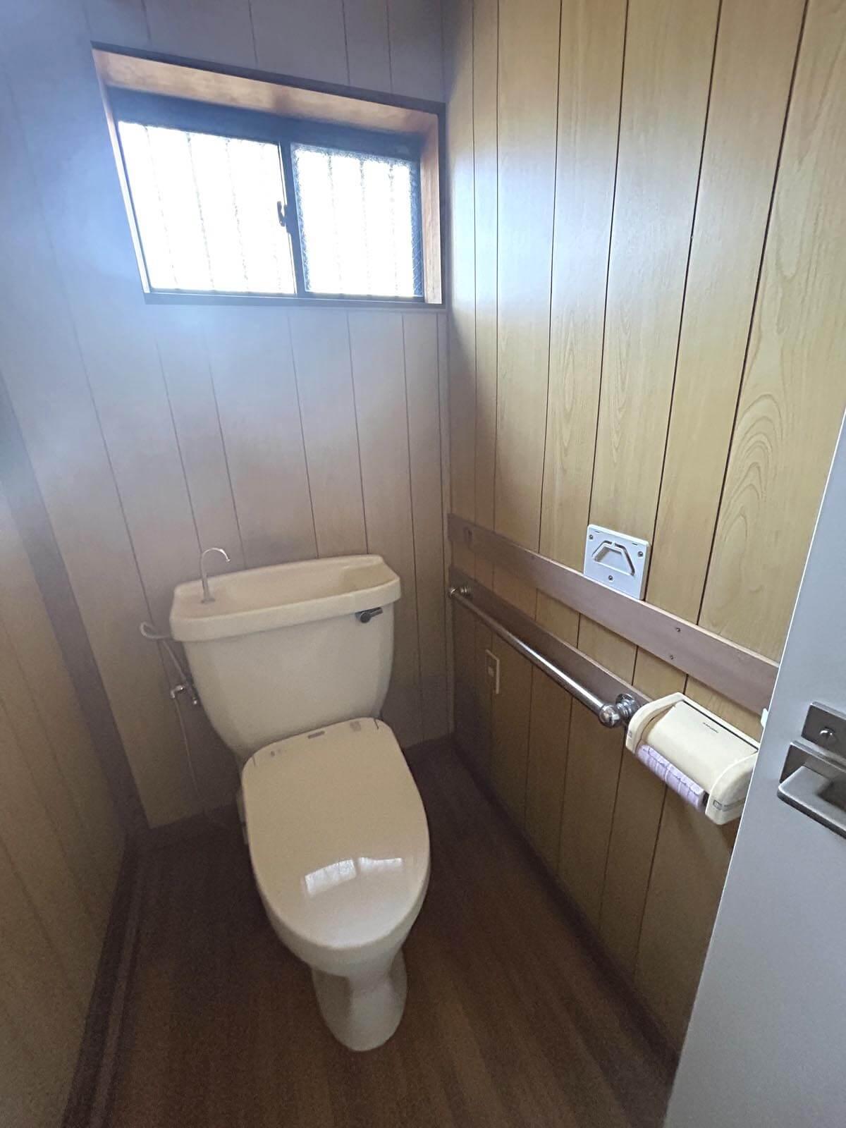 大田区大森中の賃貸物件/1F：トイレはゆったり使えるこちらをメインに