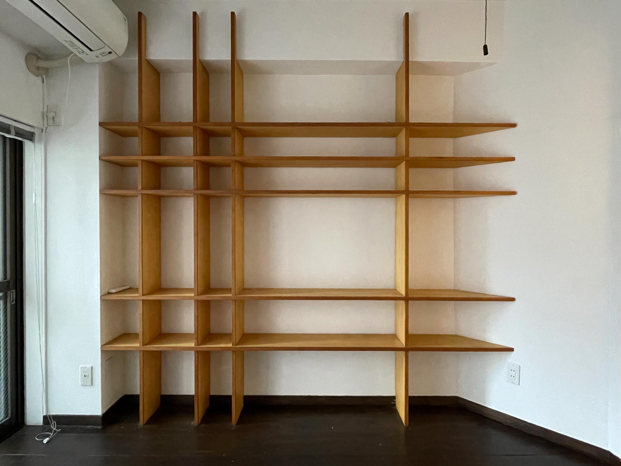 中野区東中野の賃貸物件/棚にお気に入りの小物を並べてレイアウト