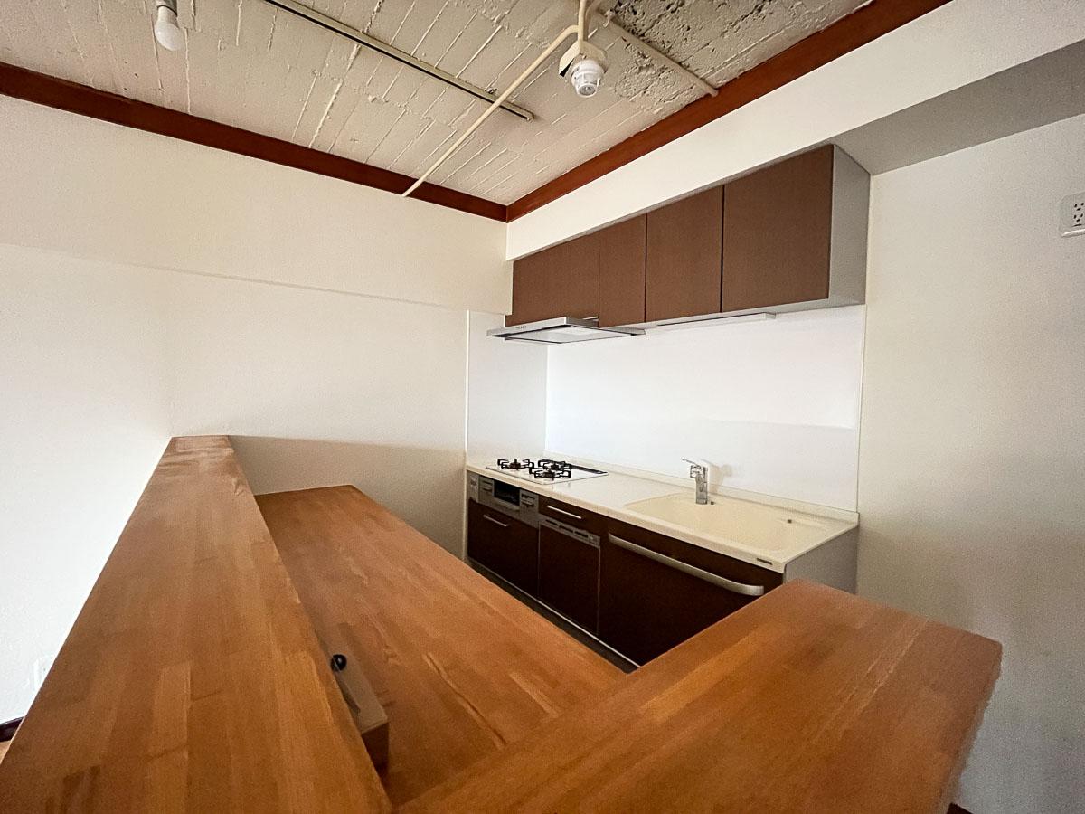 港区赤坂の賃貸物件/キッチンはカウンター付き
