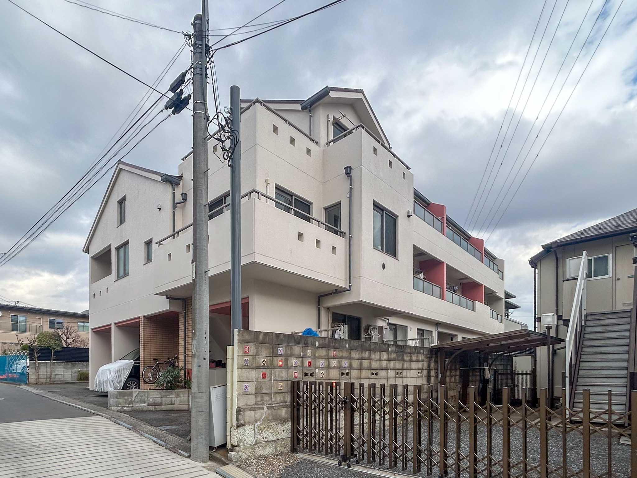 杉並区成田東の賃貸物件/凹凸が多い、立体感のある外観