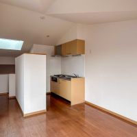 杉並区成田東の賃貸物件/3階：キッチンの方をみる