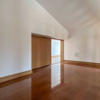 杉並区成田東の賃貸物件/2階ロフト上：ここにベッドを置けば、はしごを使わずにリビングの方に出られます