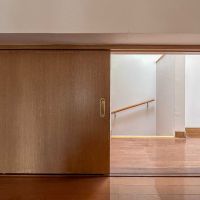 杉並区成田東の賃貸物件/2階ロフト上：階段を方をみる。大人も這いつくばれば通れます