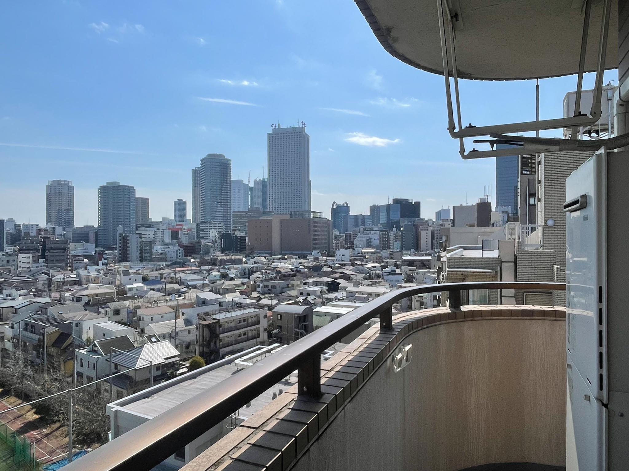 豊島区上池袋の賃貸物件/ベランダからは池袋の街がよく見えます