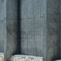 沖縄県宮古島市平良字下里の売買物件/エントランス横には琉球石灰岩で造られたベンチのようなスペース photo：Kenta Hasegawa