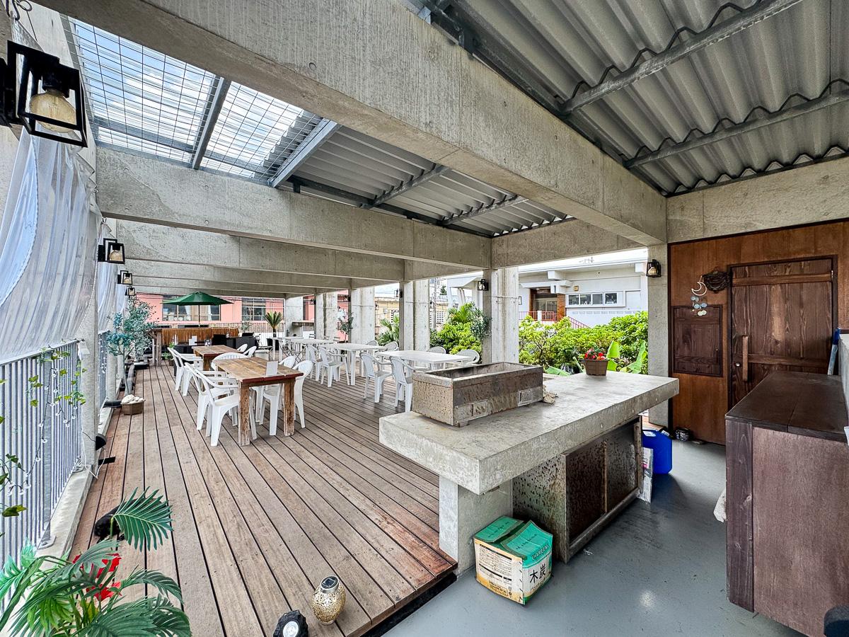 沖縄県宮古島市平良字下里の売買物件/半屋内のような屋上テラス