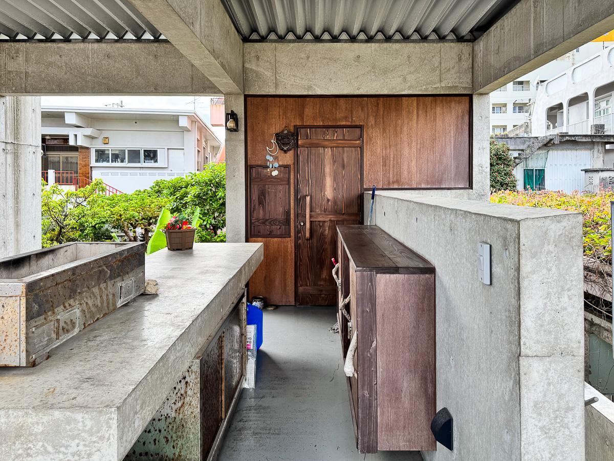 沖縄県宮古島市平良字下里の売買物件/小部屋の中にはキッチンがあります