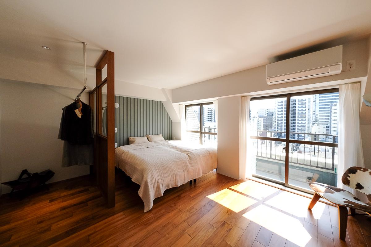 台東区小島の売買物件/ホテルのようにくつろげる空間を作るため、広めにとられた寝室