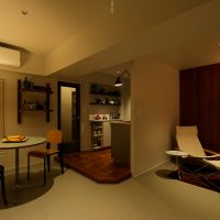 台東区小島の売買物件/あえて明るすぎない照明設計にしています。光量が足りなければフロアライトを設置できるよう、コンセント多めな設計