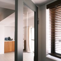 台東区小島の売買物件/玄関ホールからLDKへの出入り口