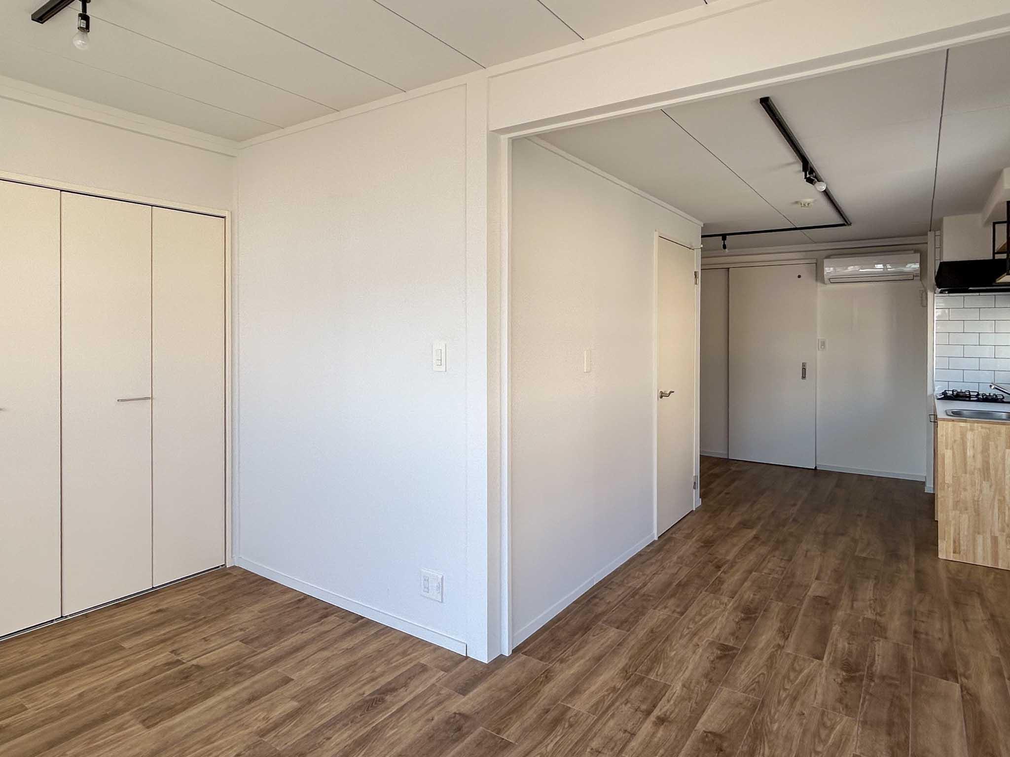 文京区白山の賃貸物件/真ん中にこもり感のある洋室があります