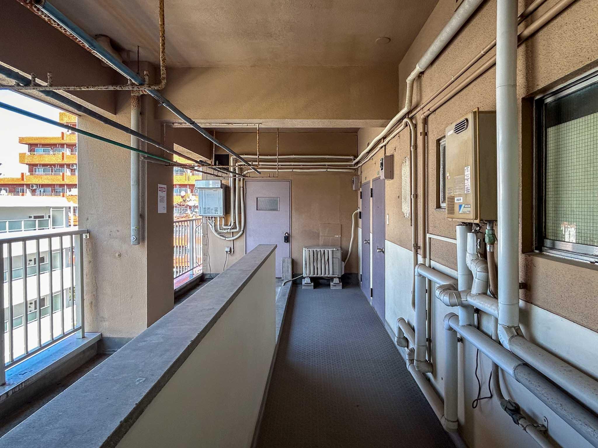 文京区白山の賃貸物件/古いですが、雰囲気のある共用部