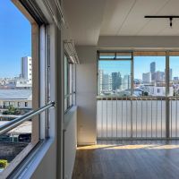 文京区白山の賃貸物件/重たい窓を開けると流れる、爽やかな空気