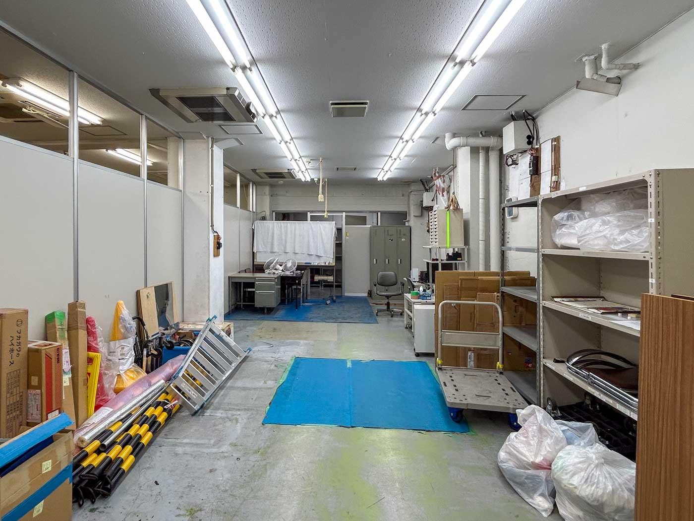 台東区鳥越の賃貸物件/1階：エントランス側から、奥の方（東側）をみる