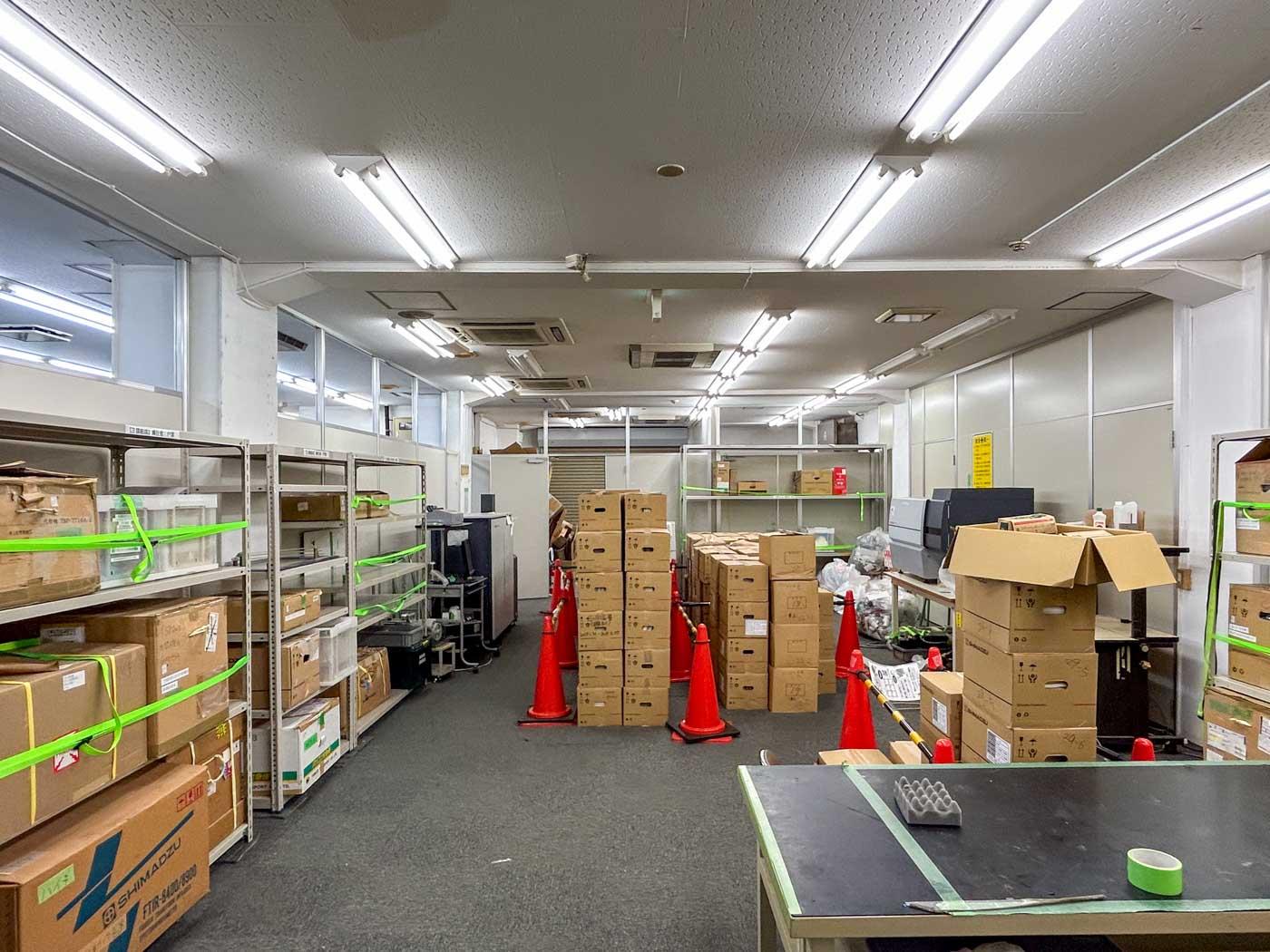 台東区鳥越の賃貸物件/1階：エントランスの方（西側）をみる