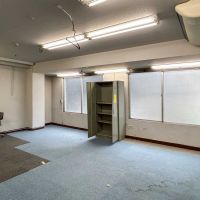 台東区鳥越の賃貸物件/2階：道路側（西側）にある小さいスペース。事務所として使っていたスペースとのこと