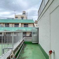 台東区鳥越の賃貸物件/屋上：屋上への出入りは南西の方から