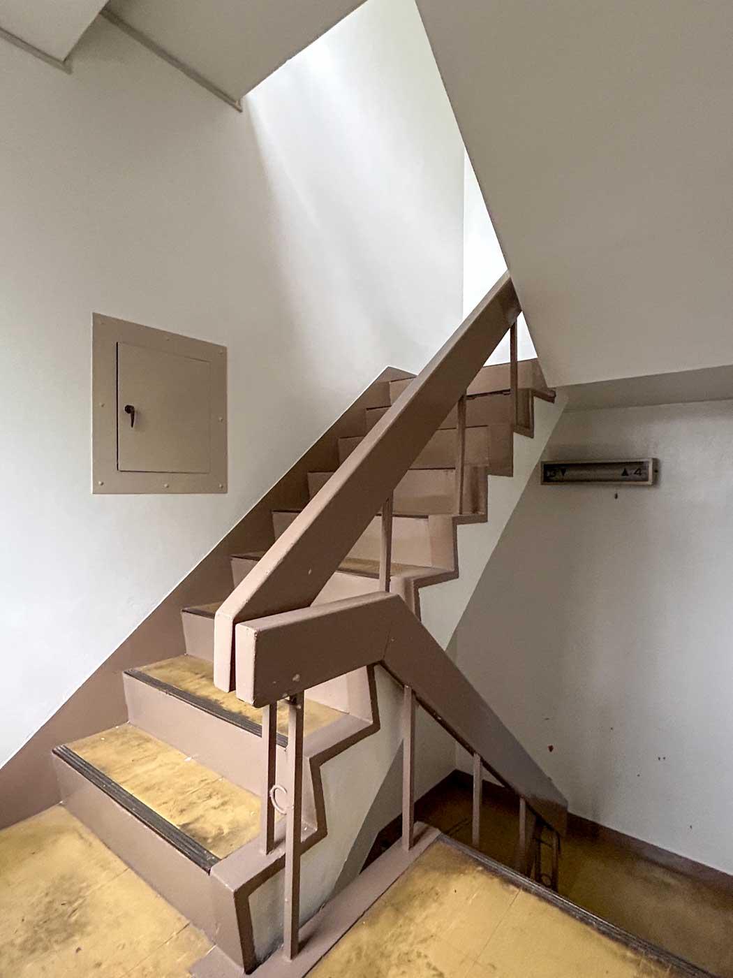 台東区鳥越の賃貸物件/階段。エレベーターはありません