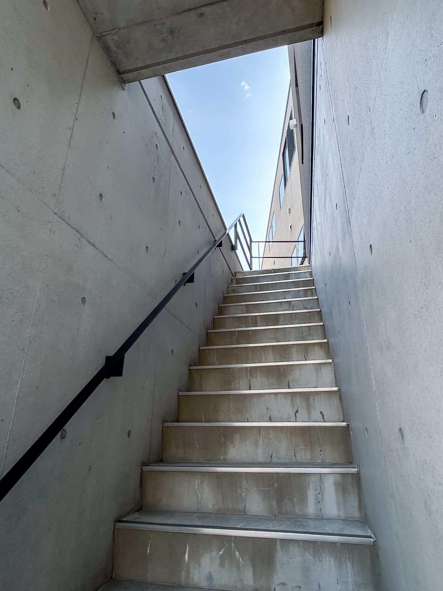 世田谷区奥沢の賃貸物件/共用階段