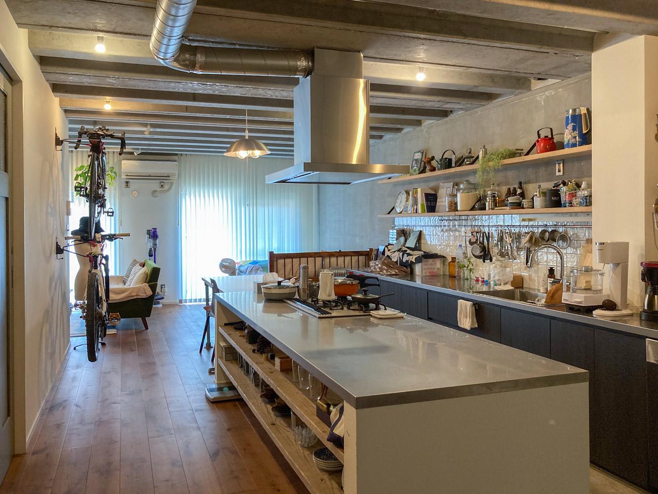 三鷹市下連雀の賃貸物件/部屋の主役は、贅沢サイズのキッチン