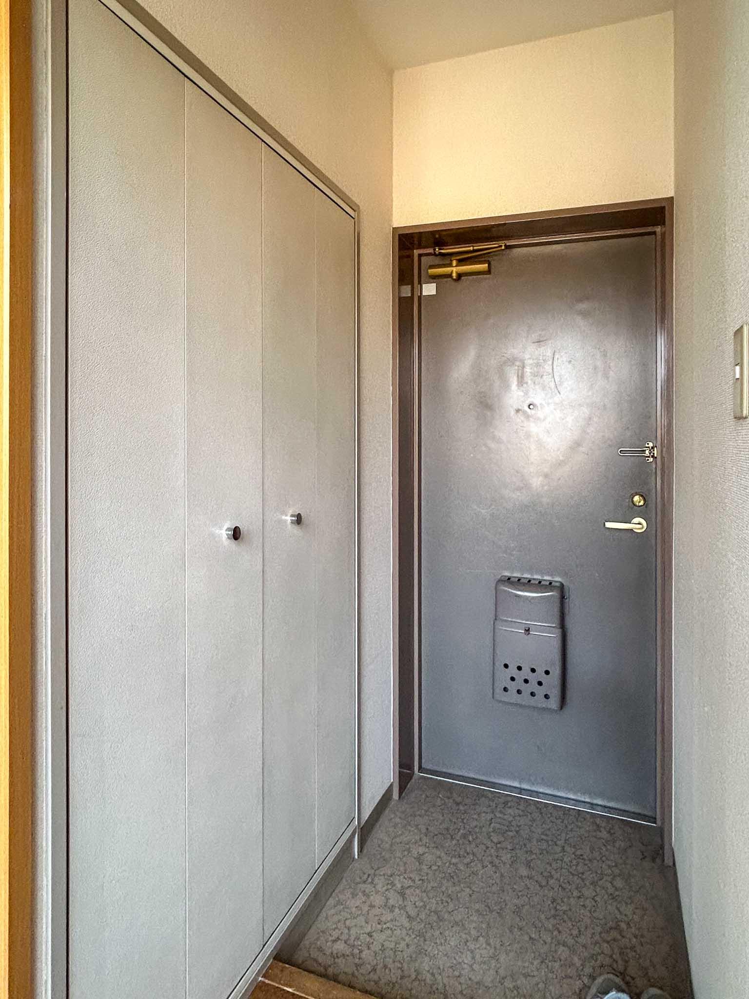 横浜市青葉区もえぎ野の賃貸物件/玄関。シューズボックスの容量も充分