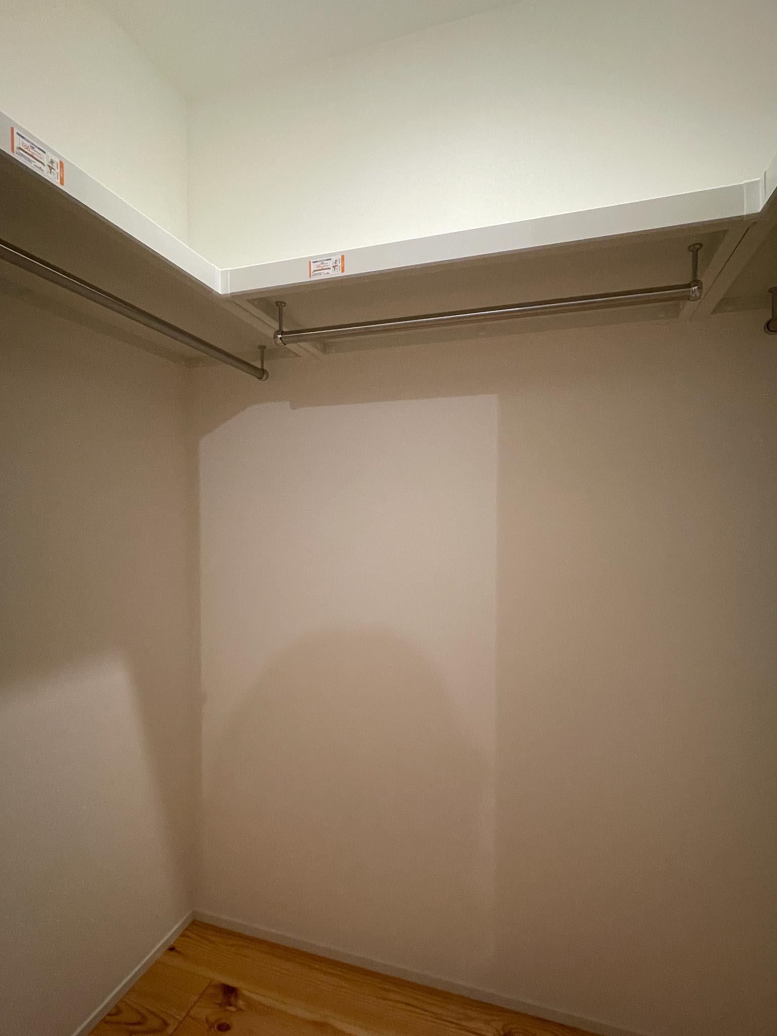 世田谷区桜新町の賃貸物件/廊下にしっかりウォークインクローゼットが用意されています