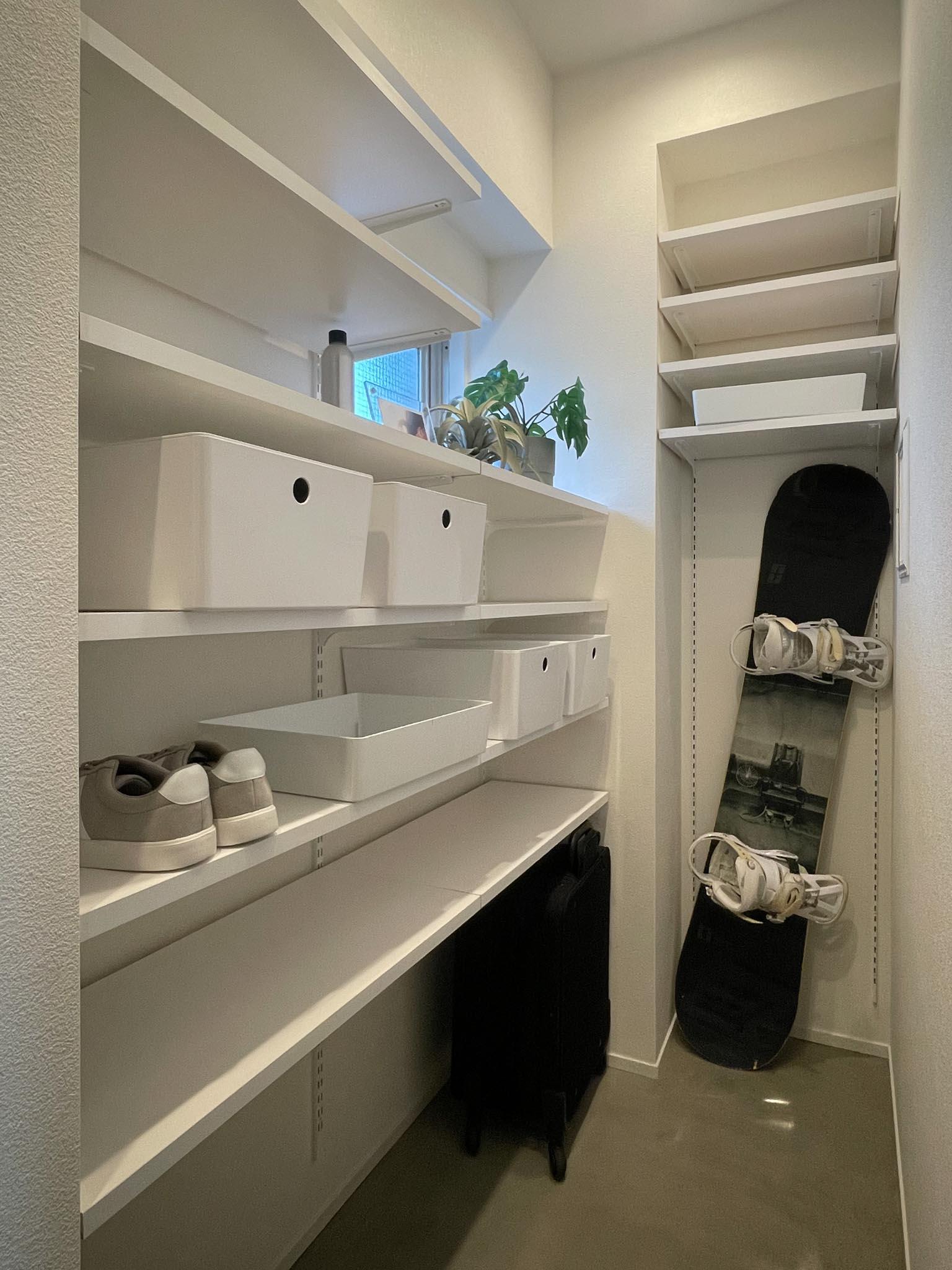 世田谷区桜新町の賃貸物件/土間スペースに靴や大きな物を収納。自転車も1台置けそうです