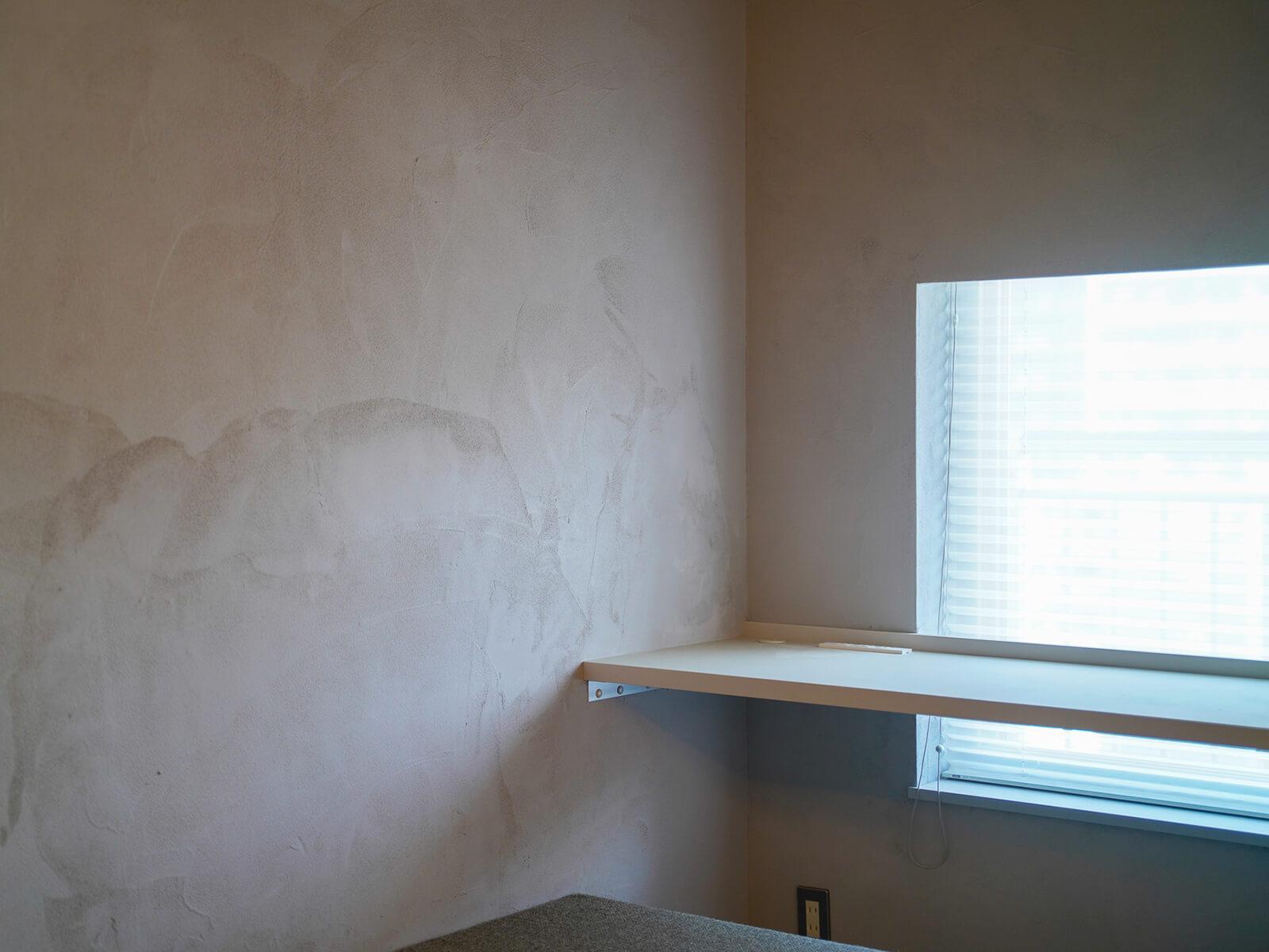 中央区月島の売買物件/天井より壁の方が質感は滑らかです