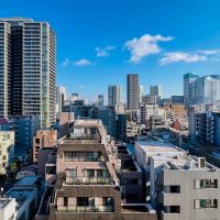 中央区月島の売買物件/景色はこんな感じ。月島の古い街並みと新しい街並みが混在する景色です