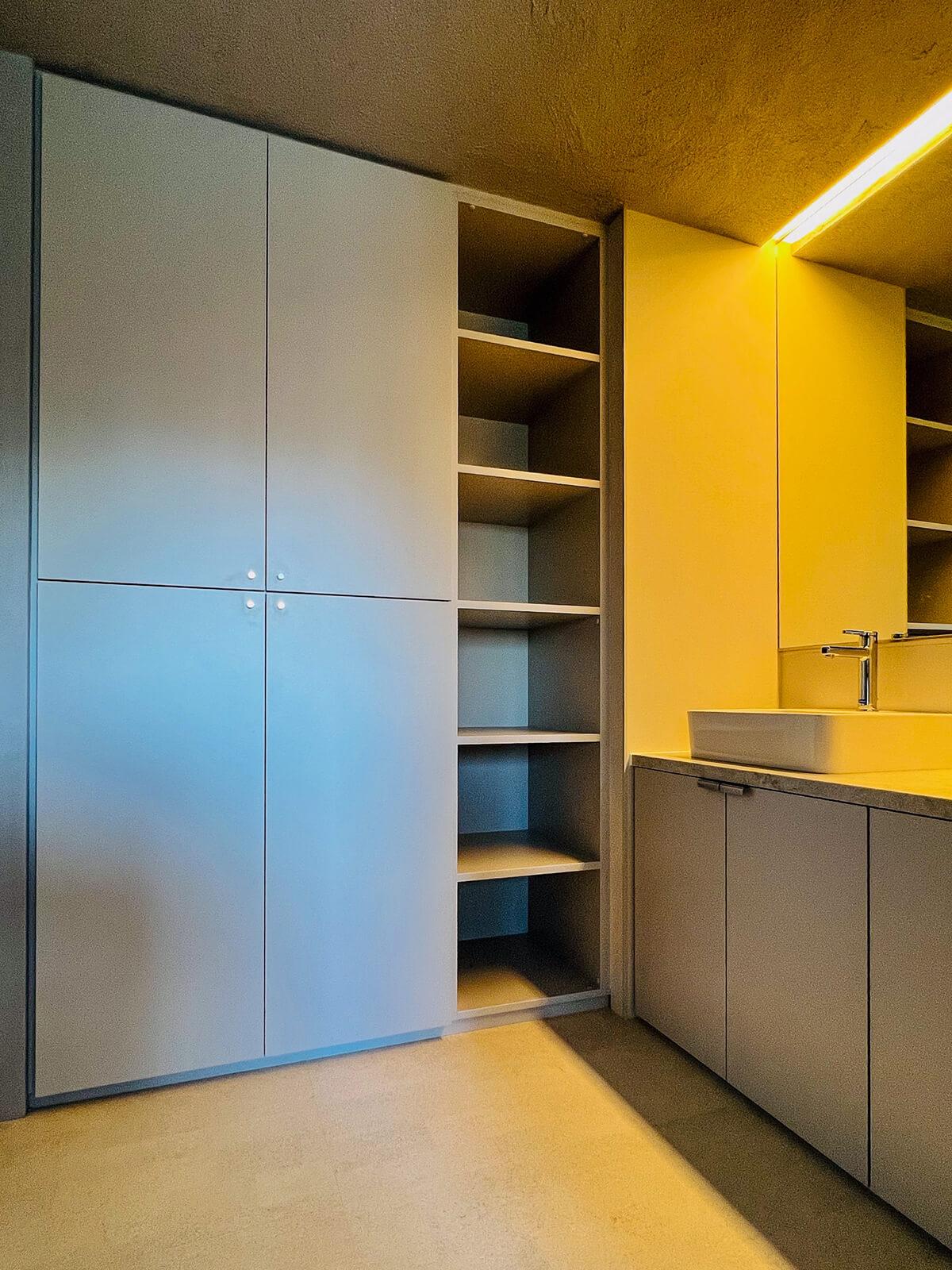 中央区月島の売買物件/洗面脱衣室は収納が多め