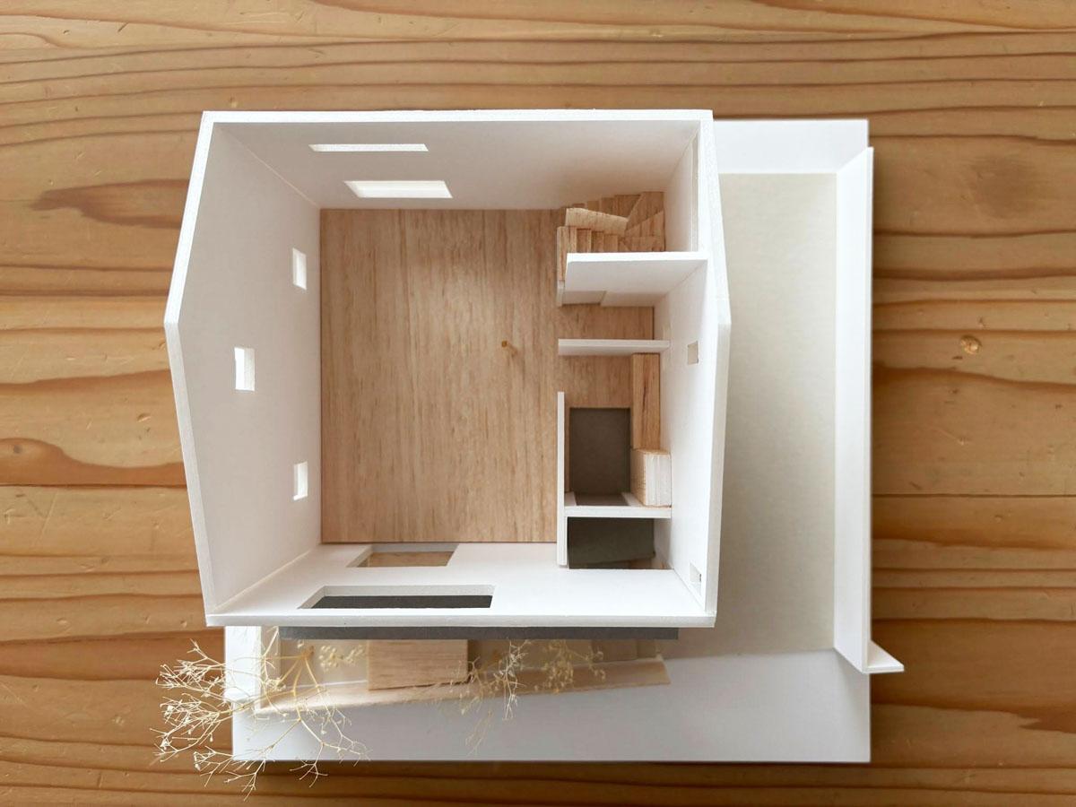 東久留米市小山の売買物件/1階はひとまず17.5畳のワンルームになる計画　そのまま使ってもいいし、使い方に応じて8畳と6畳の2部屋にわけられるよう、電気配線をあらかじめ分けています